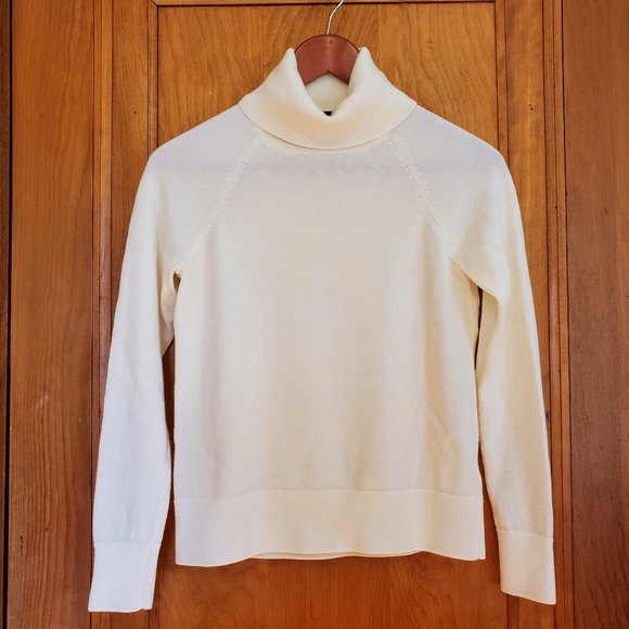 Pendleton Sweaters - Pendleton Timeless Merino Wool Turtleneck -Size SP